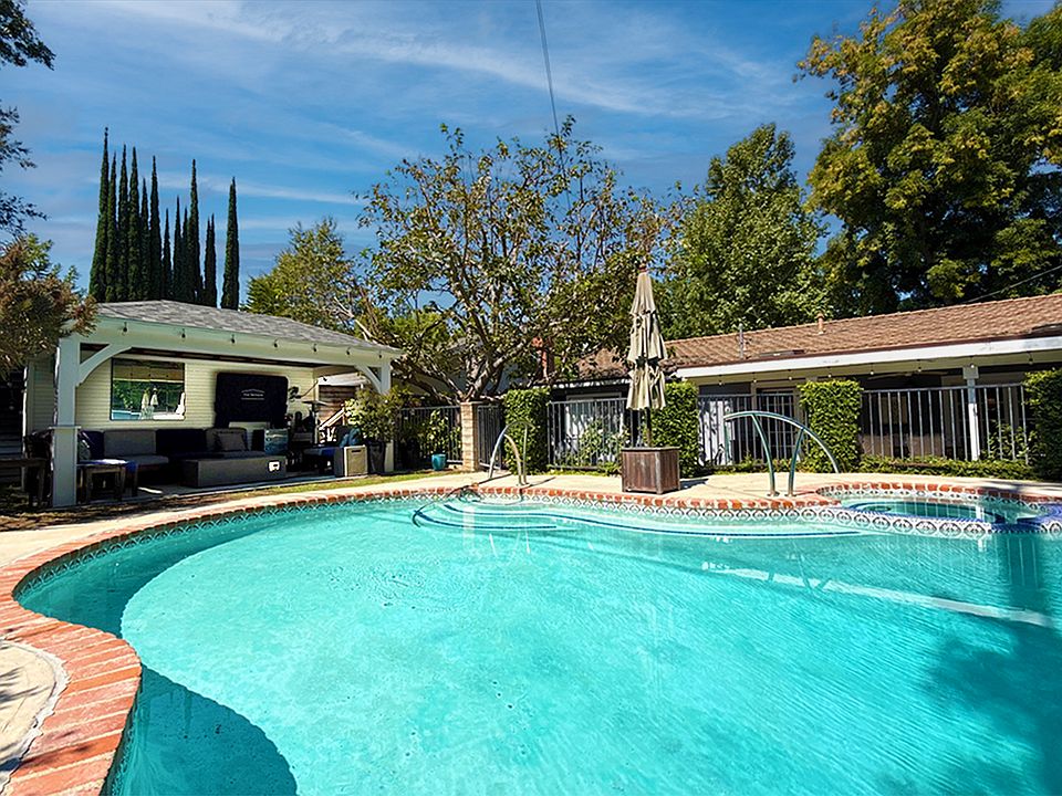 1st image of 4748 Conejo Ave