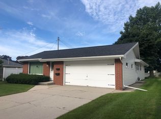 1618 S 17th St, Manitowoc, WI 54220