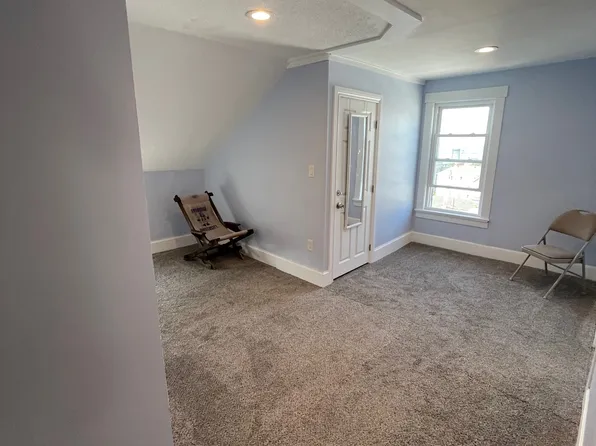 556 Bradford Ave #3, Fall River, MA 02721