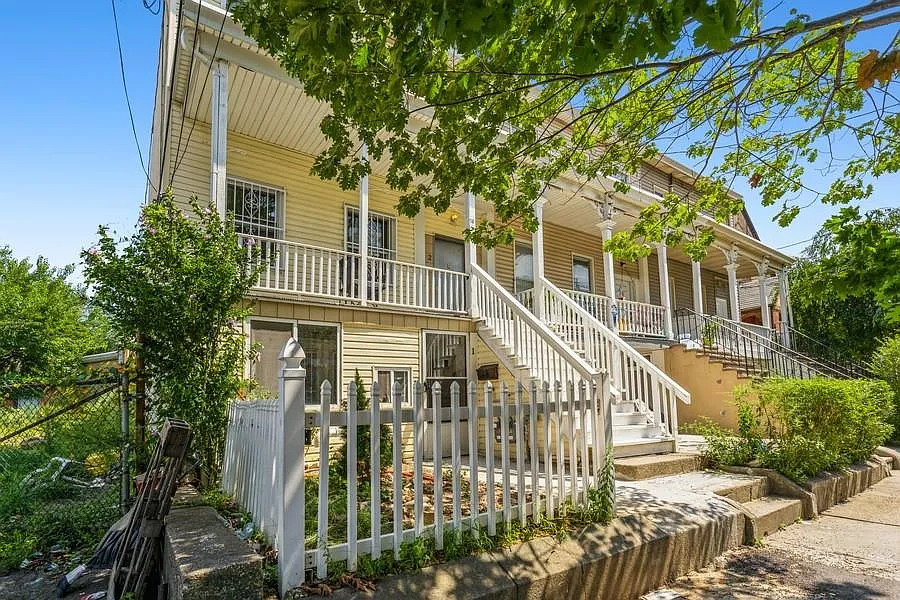 76 Storms Ave — Photo 1
