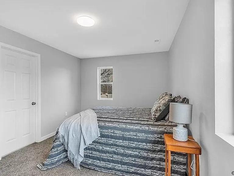 817 Forest Ave #B — Photo 19