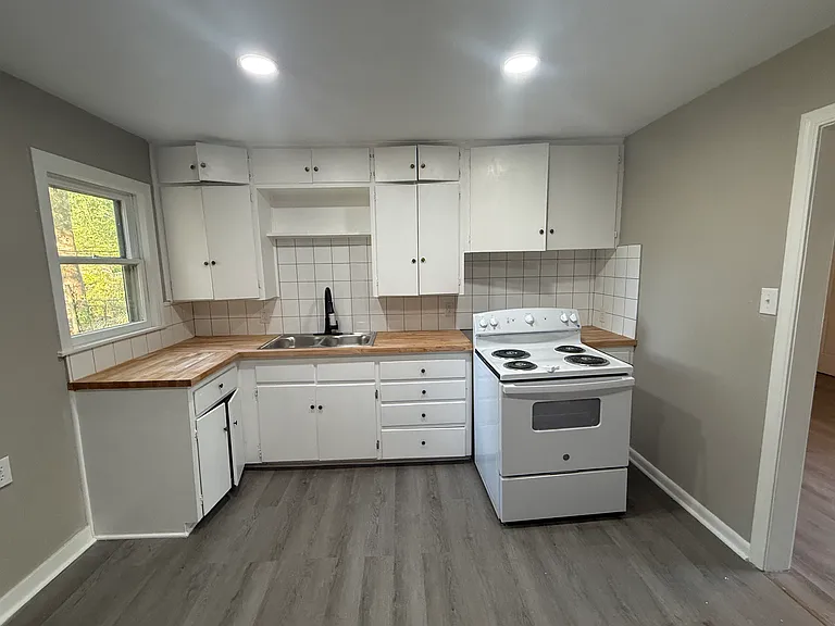 1606 S Aberdeen St — Photo 17