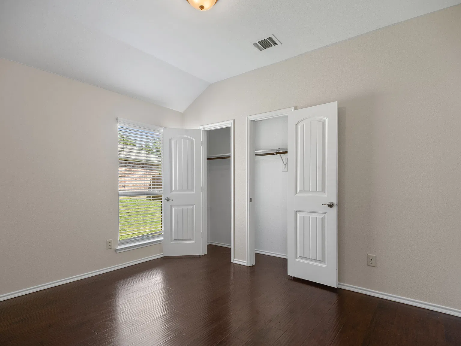3 bed, 1688 sqft, $1,850 — Photo 4