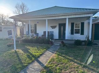 224 S Main St, Whitley City, KY 42653