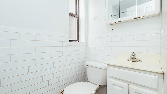 Rented by Nooklyn NYC LLC | media 14