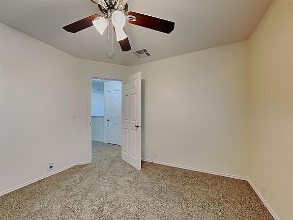 3rd image of 18819 Sandelford Dr