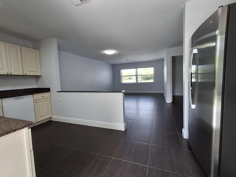 3731 NW 110th Ave #A-B — Photo 5