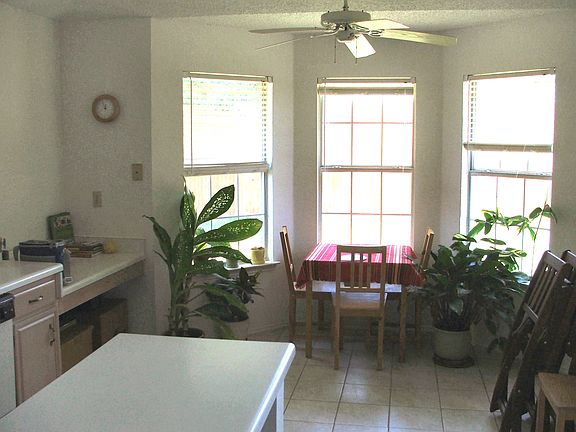 3rd image of 620 Teakwood Dr