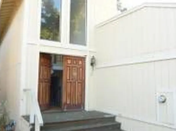 8047 La Riviera Dr, Sacramento, CA 95826