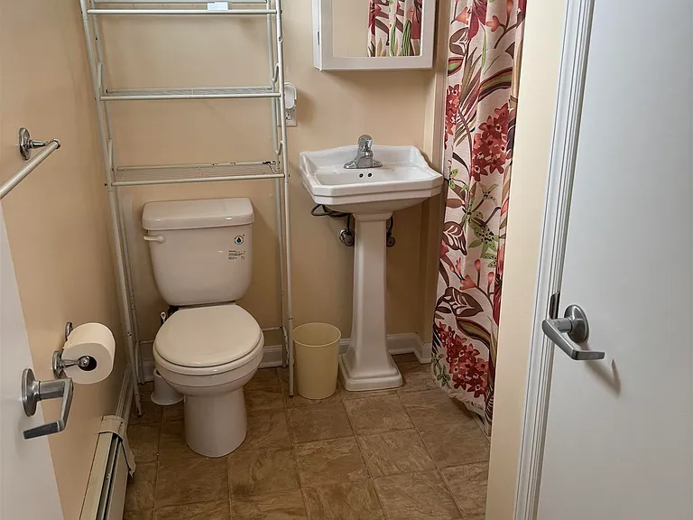 9505 Ventnor Ave #1 — Photo 8