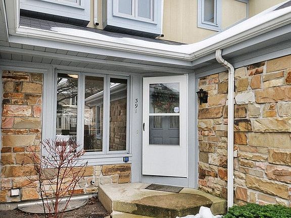 2nd image of 391 Catbird Ln #142