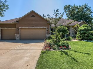 17130 Jonathan Ct, Lakeville, MN 55044