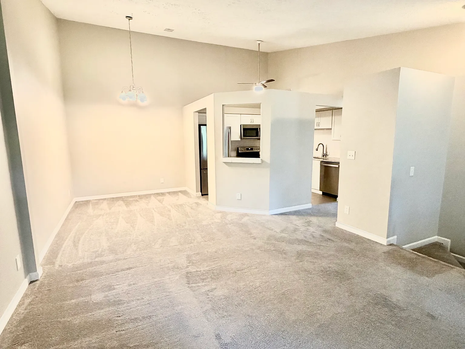 2 bed, 1213 sqft, $1,550 — Photo 4