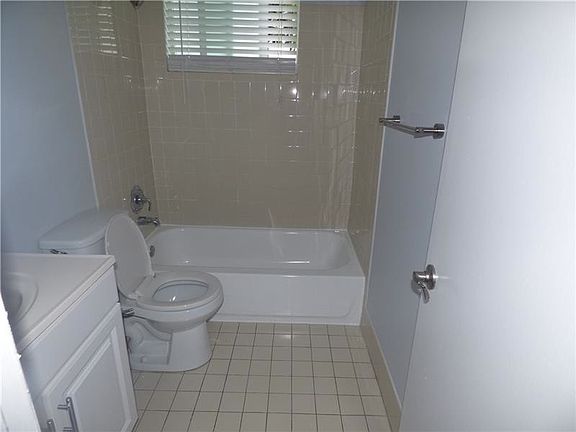 4th image of 1026 Pennsylvania Ave APT 1
