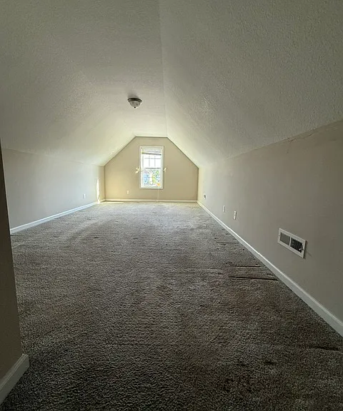 705 Stafford Ln — Photo 9