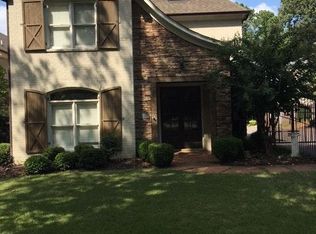 3566 Walnut Grove Rd, Memphis, TN 38111