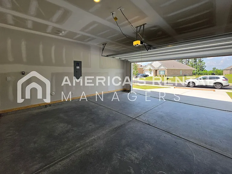 605 Acorn Ct — Photo 26