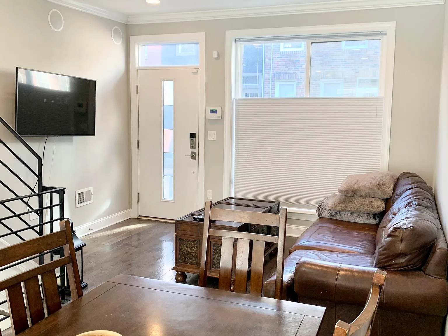 4 bed, 1850 sqft, $2,995 — Photo 3