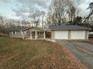 1251 Walnut St, Reidsville, NC 27320