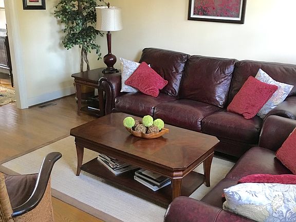 Hardwoods in formals/entry