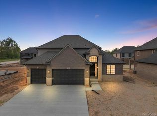 24091 Tullymore Dr, Macomb, MI 48042