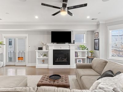 73 Dix St Unit 4, Boston, MA, 02122