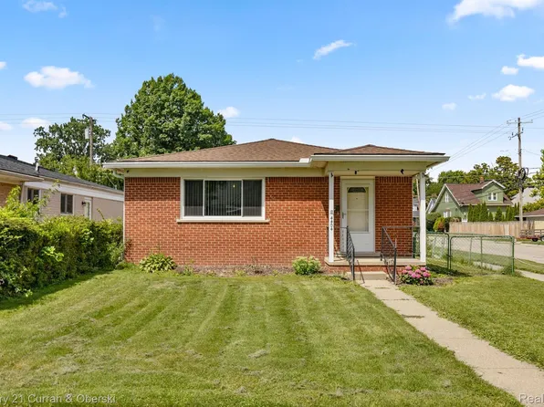 4404 Huron St, Dearborn Heights, MI 48125