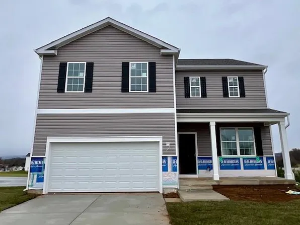 92 Hemingway Ter, Charles Town, WV 25414