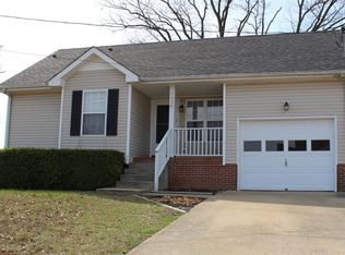 988 Roedeer Dr, Clarksville, TN 37042