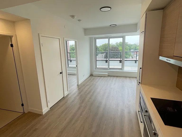 1050 Eastern Ave #625 — Photo 20