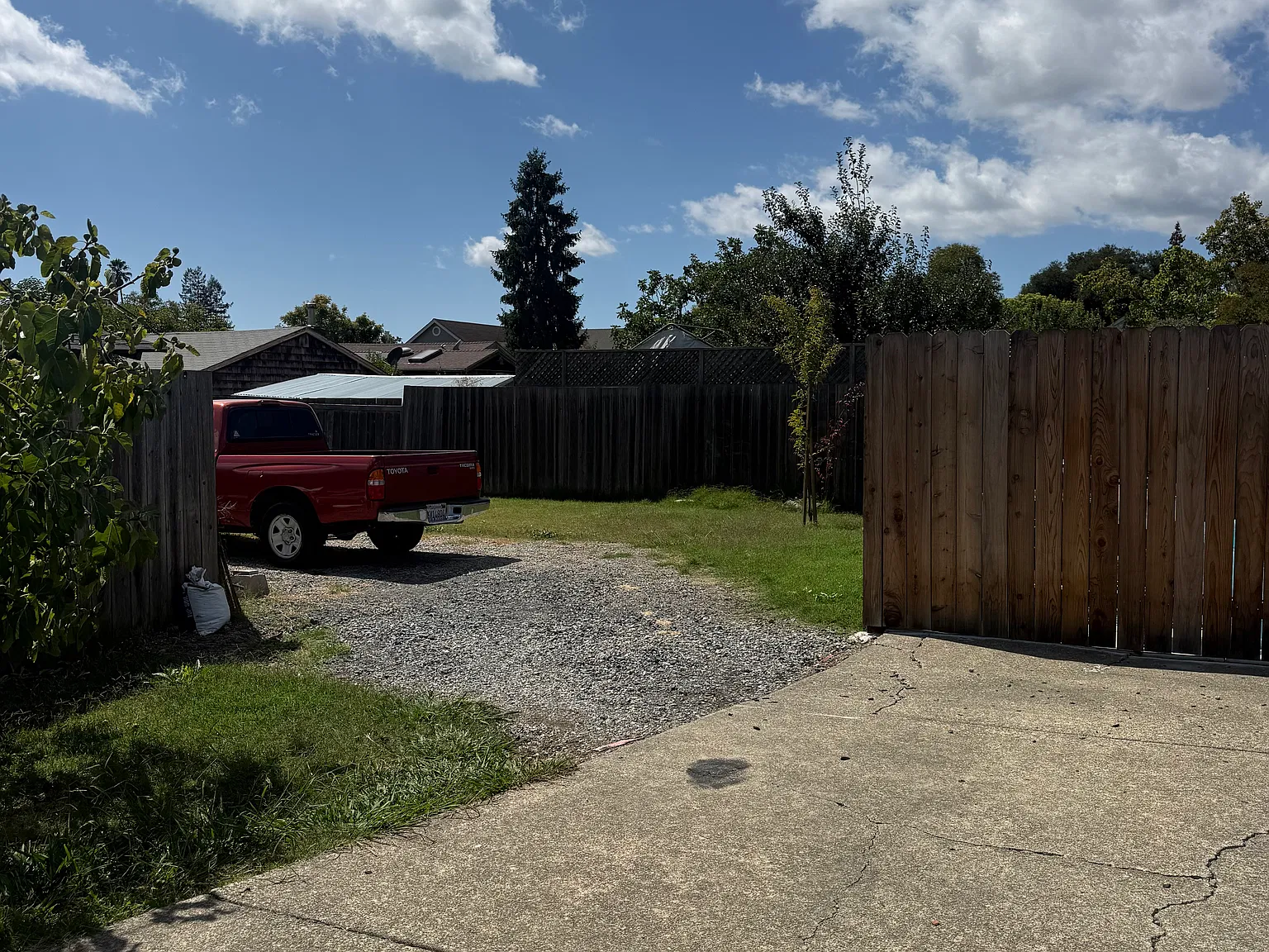 3 bed, 1300 sqft, $1,500 — Photo 2