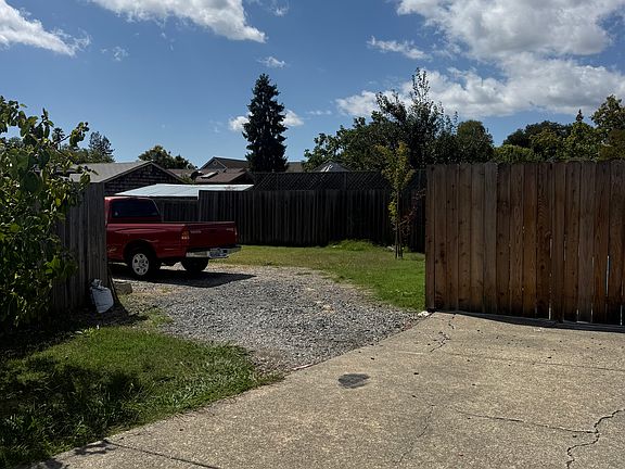 2nd image of 1661 Ridley Ave #A