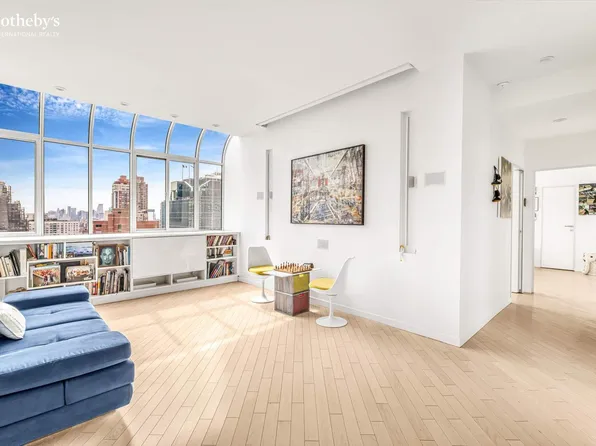 310 East 46th Street PHT image 1 of 13