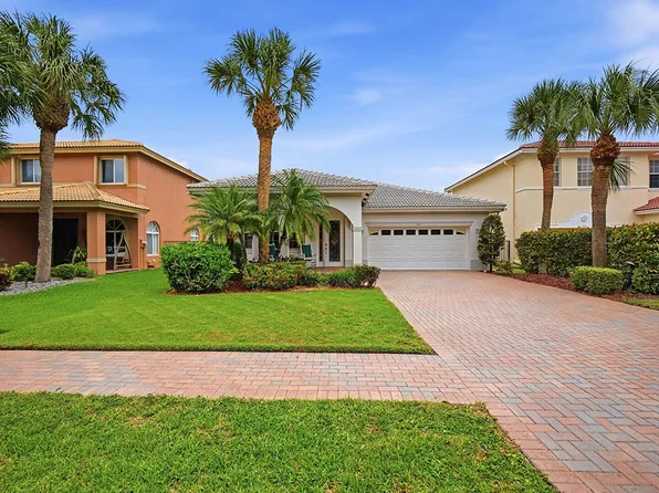 310 Venice Boulevard, Royal Palm Beach, FL 33411