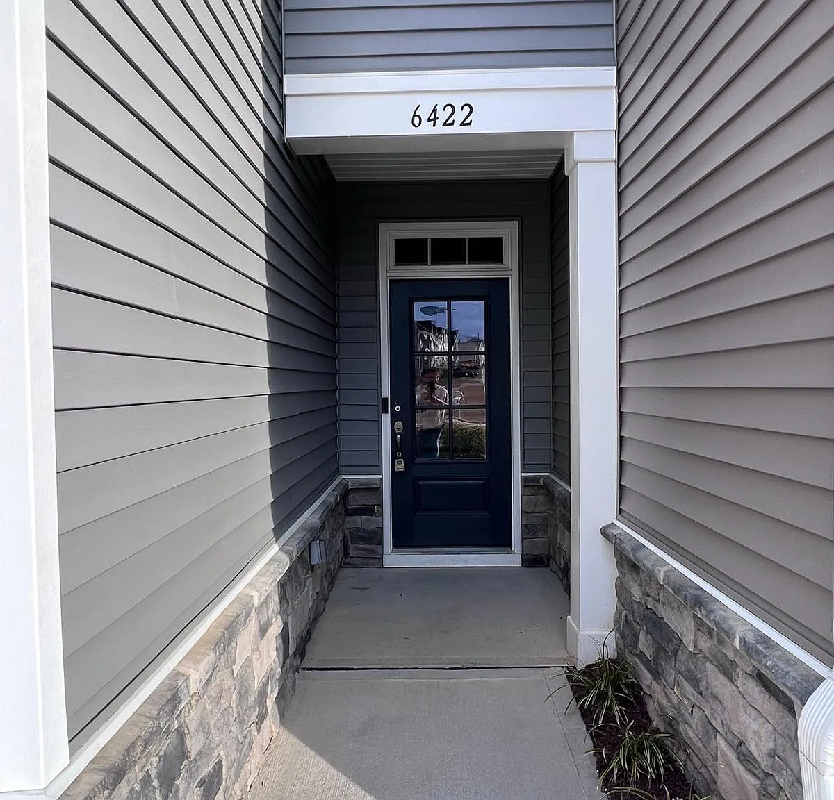 3 bed, 2.5 bath, 1925 sqft, $1,995 — Photo 2