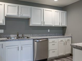 1020 N 35th St #4, Lincoln, NE 68503
