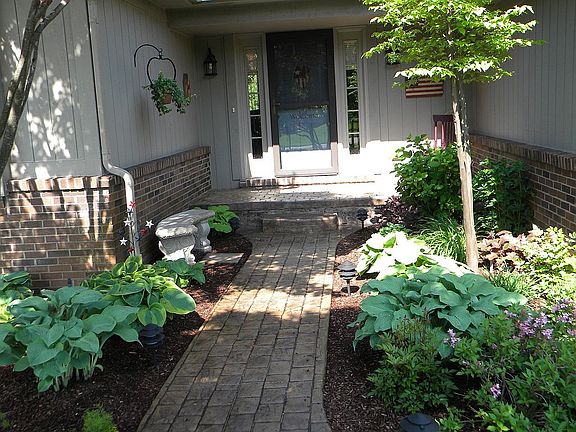 5th image of 144 Laredo Ct