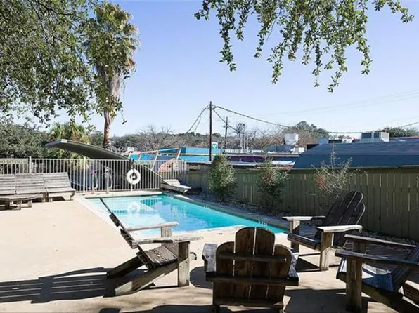 2302 E Side Dr, Austin, TX 78704