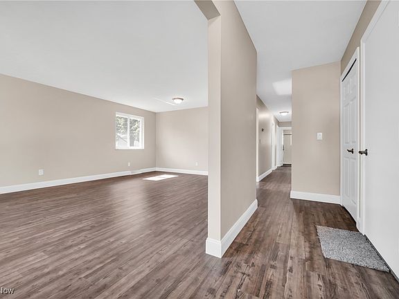 5th image of 180 Westbrook Dr