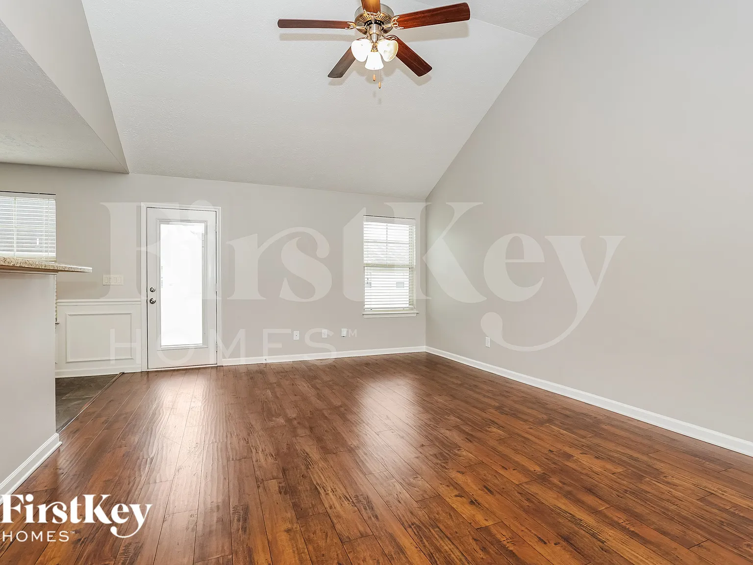 3 bed, 3.0 bath, 1842 sqft, $2,485 — Photo 2