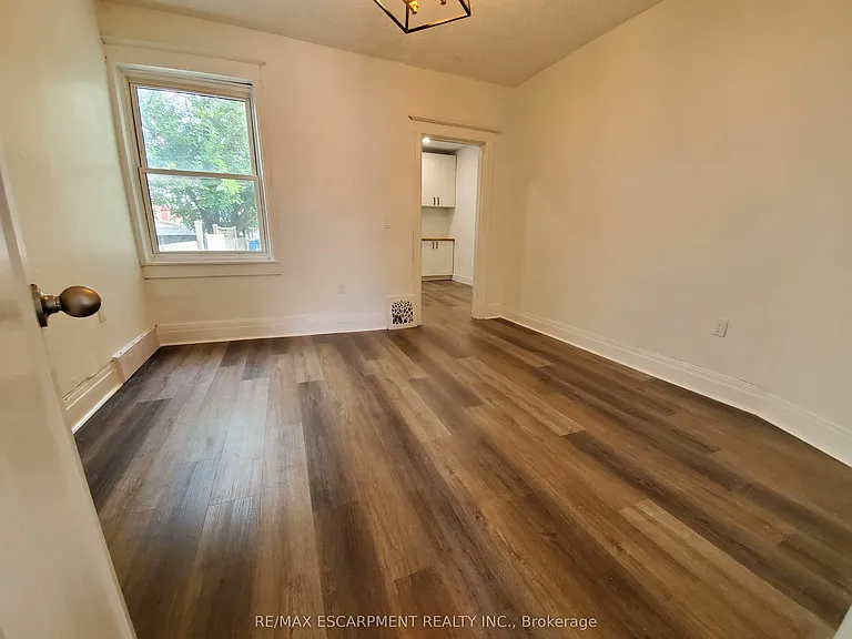 198 Sherman Ave N #1 — Photo 12