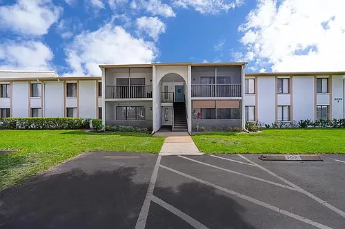 8201 Sun Spring Cir Photo 1