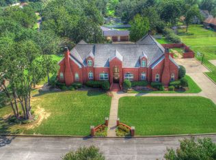 1402 Country Club Dr, Okmulgee, OK 74447