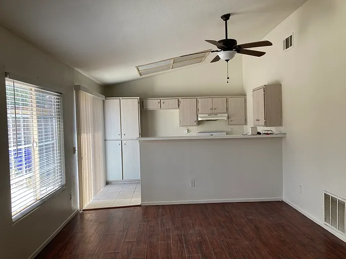 10747 Tolliver St — Photo 5