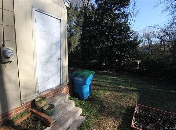 4th image of 306 Crescent Dr
