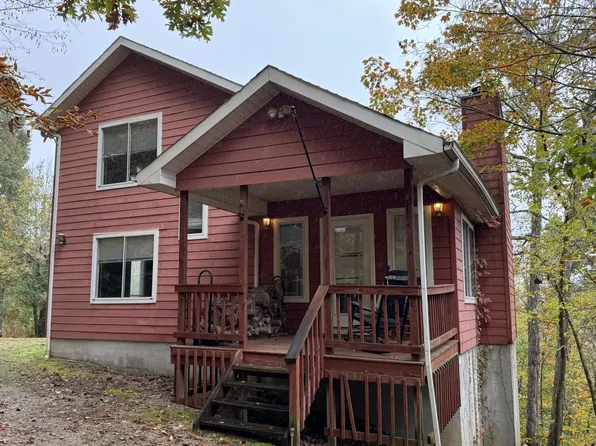 1052 Cherokee Dr, Smithville, TN 37166