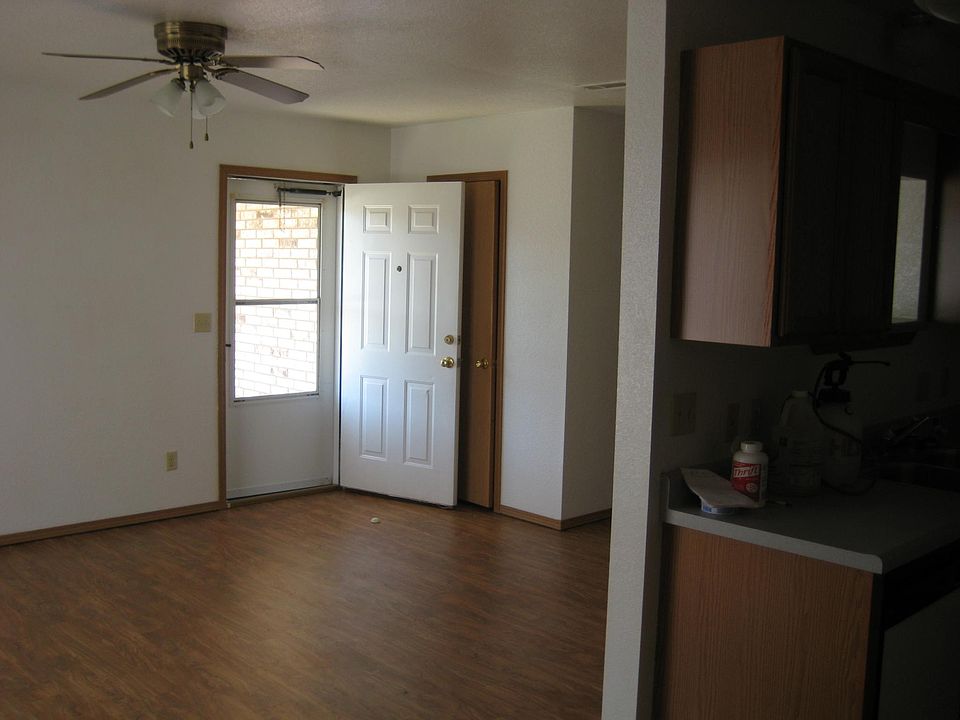 1st image of 122 Briarmeadow St