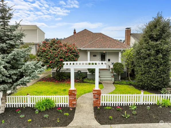 3243 13th Avenue W, Seattle, WA 98119