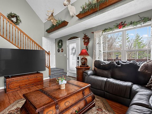 3rd image of 12138 Dettor Rd