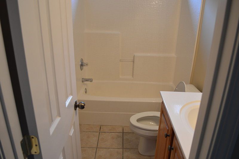 2nd image of 215 Carrington Ln